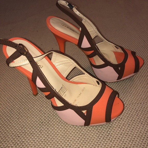 ANDREA FENZI Shoes - 3/$20 - Andrea platform heels 👠